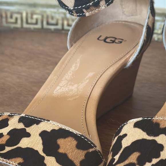 UGG Calf Hair Char Leopard Ankle Strap Sandals - Picture 7 of 8